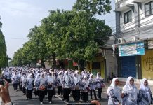 Ribuan Guru di Ponorogo Geruduk Cabdindik, Layangkan Somasi Kedua ke Gubernur Khofifah