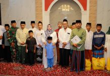 Safari Ramadan, Plt Bupati Ponorogo Buka Bersama di Ponpes hingga Tarawih Bareng Warga