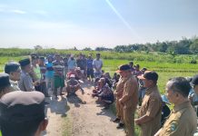 Warga Blokade Akses Tambang di Karas, Tuntut Janji Reklamasi dan Perbaikan Jalan