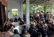 Harga Material Tambang Naik, Sopir Dump Truk dan Pemilik Tambang Sepakati Lima Poin di Karas