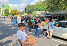 Harga Anjlok, Peternak Magetan Pilih Sedekah Telur ke Penguna Jalan
