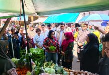 Waka BGN Borong Sayur di Pasar Plaosan, Petani Magetan Dijanjikan Pasar Baru