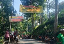 Warga Sayutan Bertahan di Lokasi Galian C, Minta Ekskavator Segera Dipindah