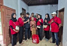 Bulan Bung Karno, PAC PDIP Ngariboyo Santuni Lansia di Pelosok Desa