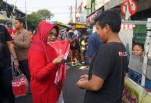 Pemkab Magetan Bagikan 3.000 Bendera Merah Putih ke Warga