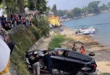 Salah Injak Gas, Toyota Calya Terperosok ke Area Telaga Sarangan