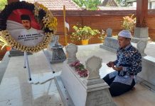 Riyono Caping Siap Bantu Perbaikan Makam Leluhur Magetan